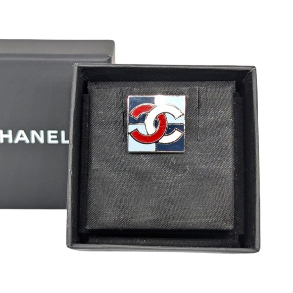 CHANEL Jewelry - Chanel Pin Brooch